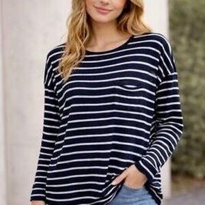 vince. Navy Blue White Striped Linen Knit Long Sleeve Coastal Top •Size medium